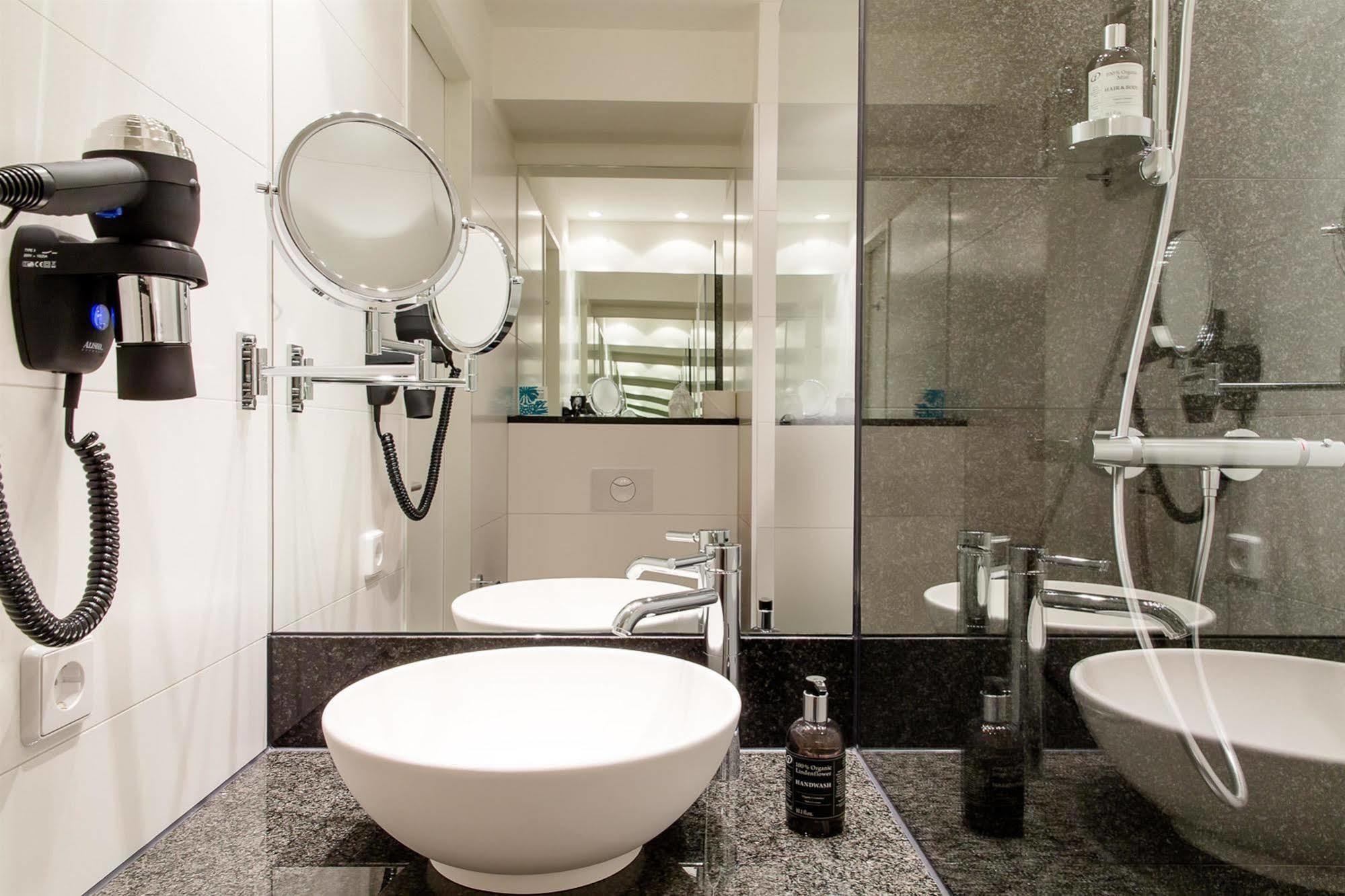 Motel One Bruxelles Extérieur photo